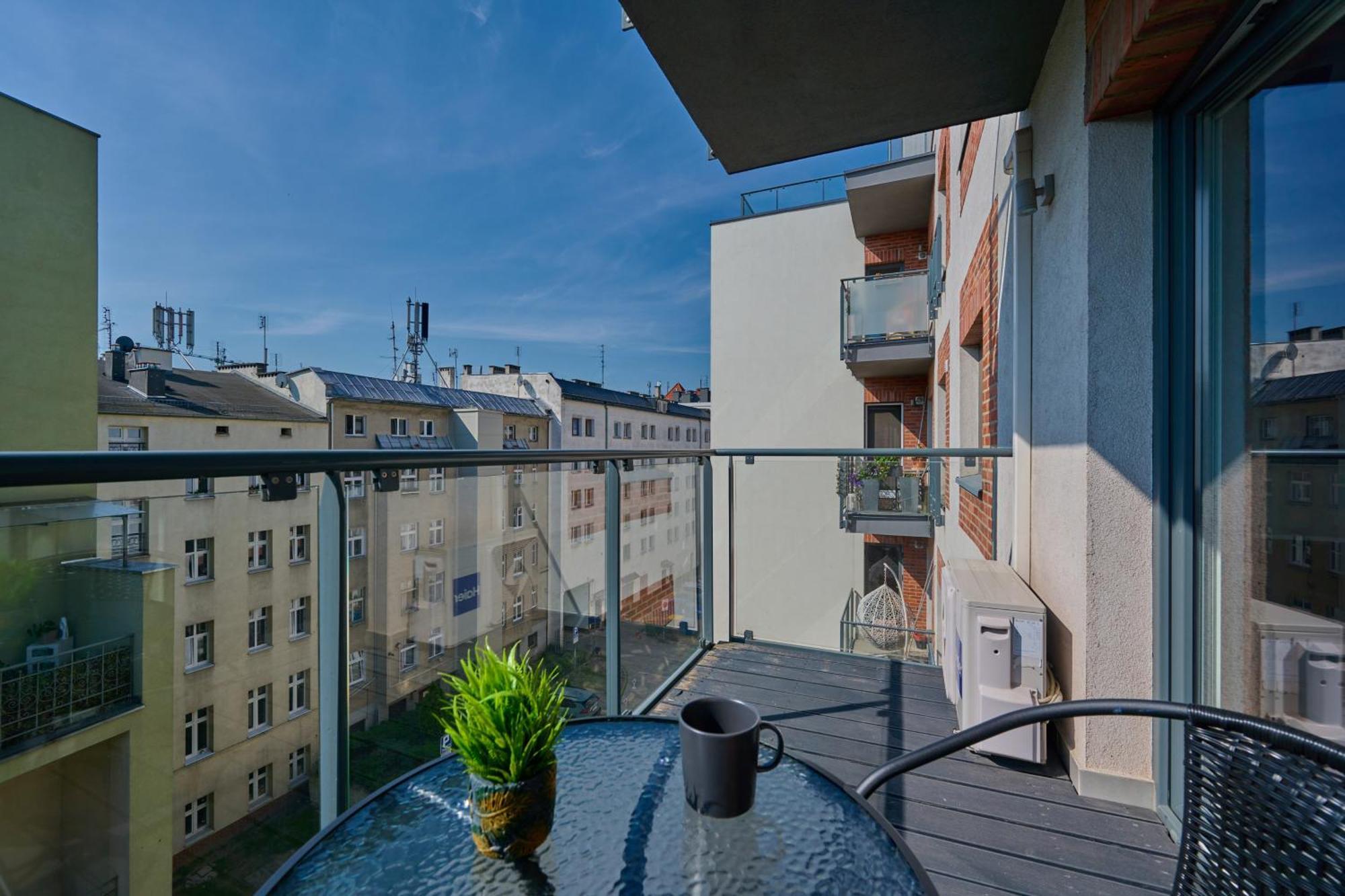 Stylish Kosciuszki Apartaments Near The Market Square With Free Garage Wroclaw By Noclegi Renters 外观 照片