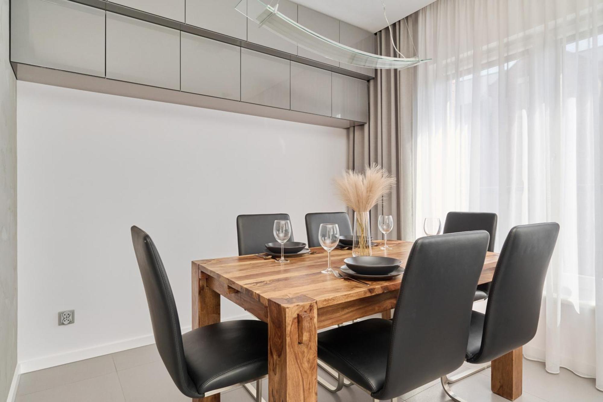 Stylish Kosciuszki Apartaments Near The Market Square With Free Garage Wroclaw By Noclegi Renters 外观 照片