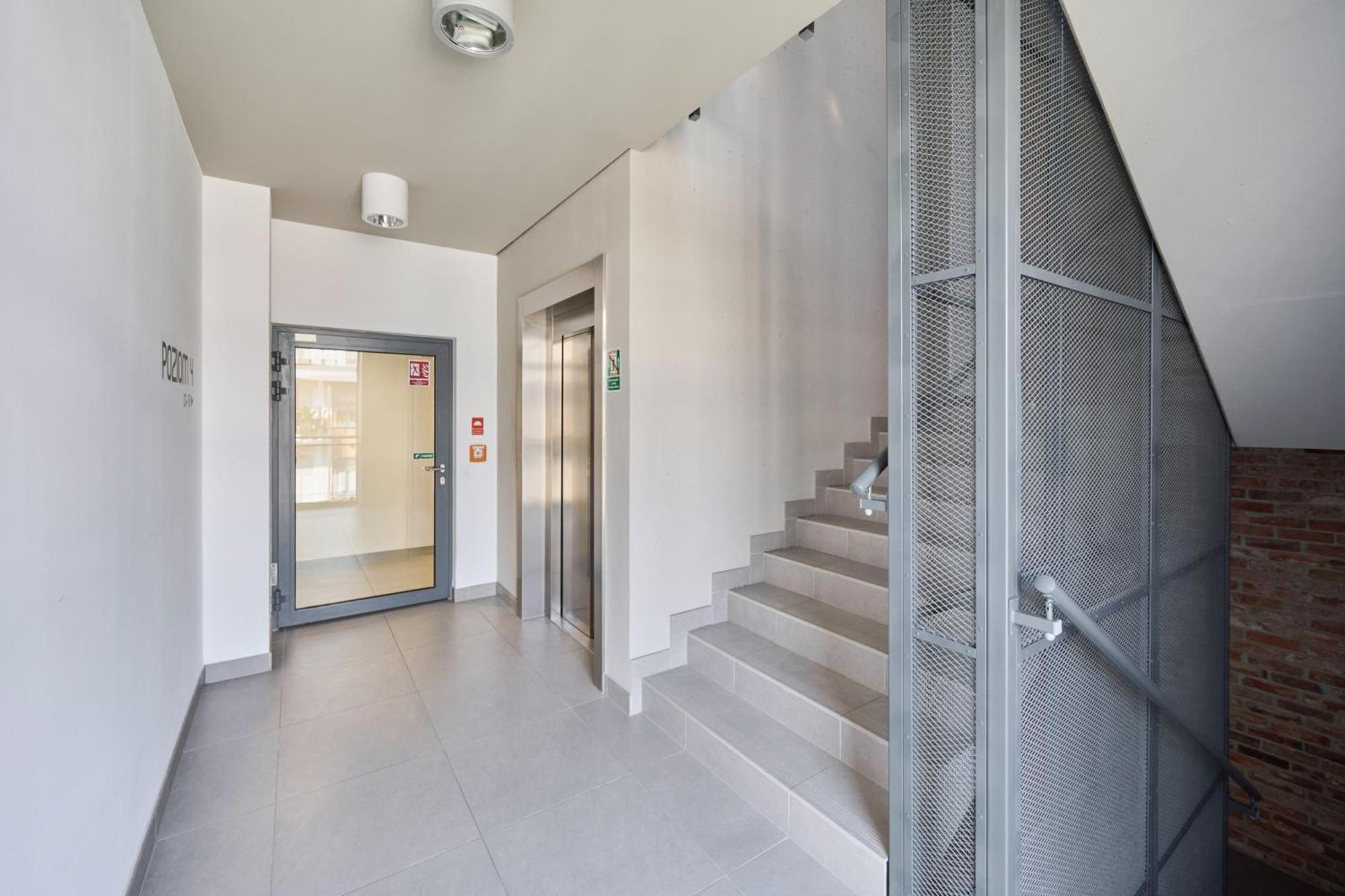 Stylish Kosciuszki Apartaments Near The Market Square With Free Garage Wroclaw By Noclegi Renters 外观 照片