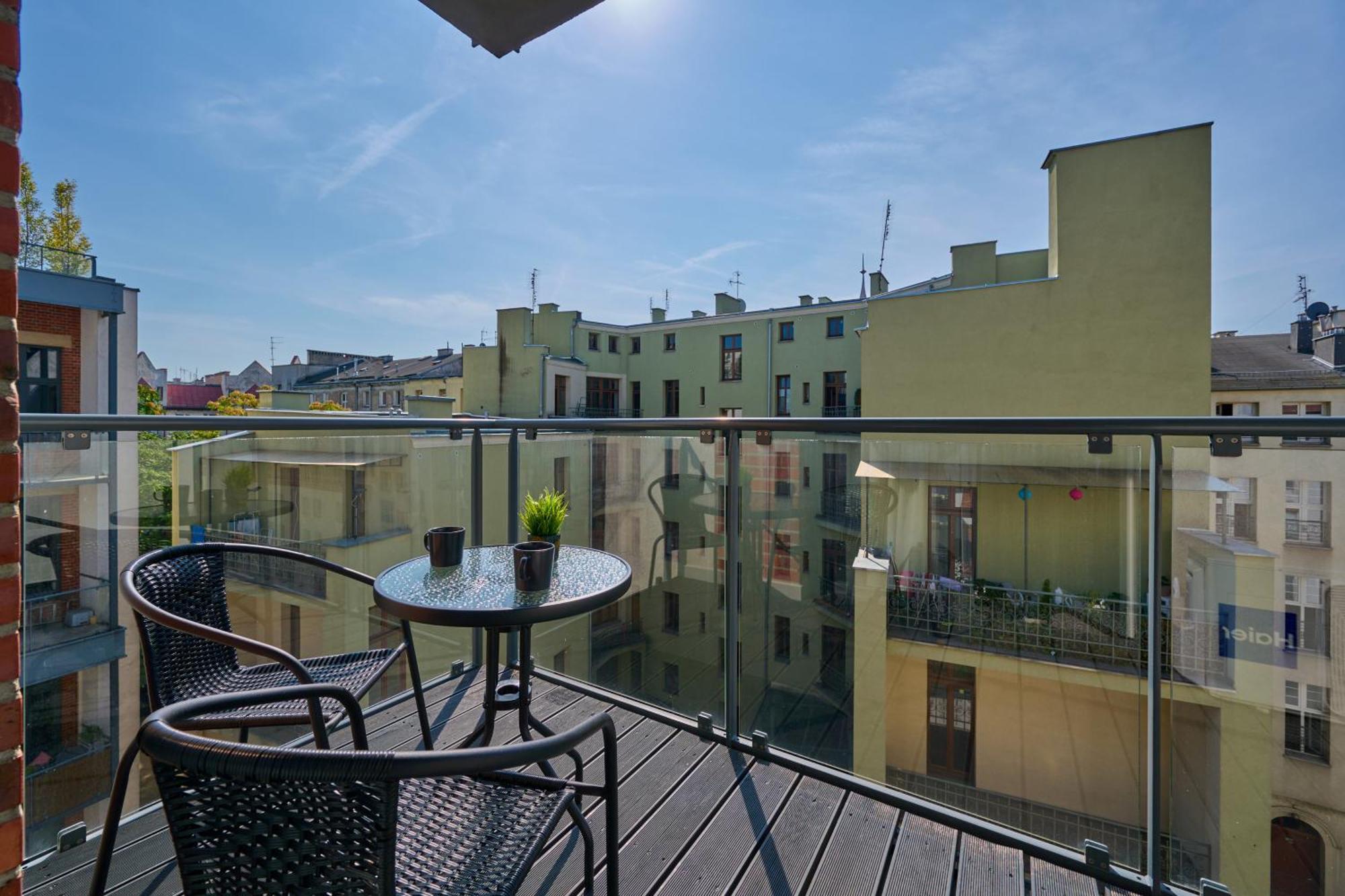 Stylish Kosciuszki Apartaments Near The Market Square With Free Garage Wroclaw By Noclegi Renters 外观 照片