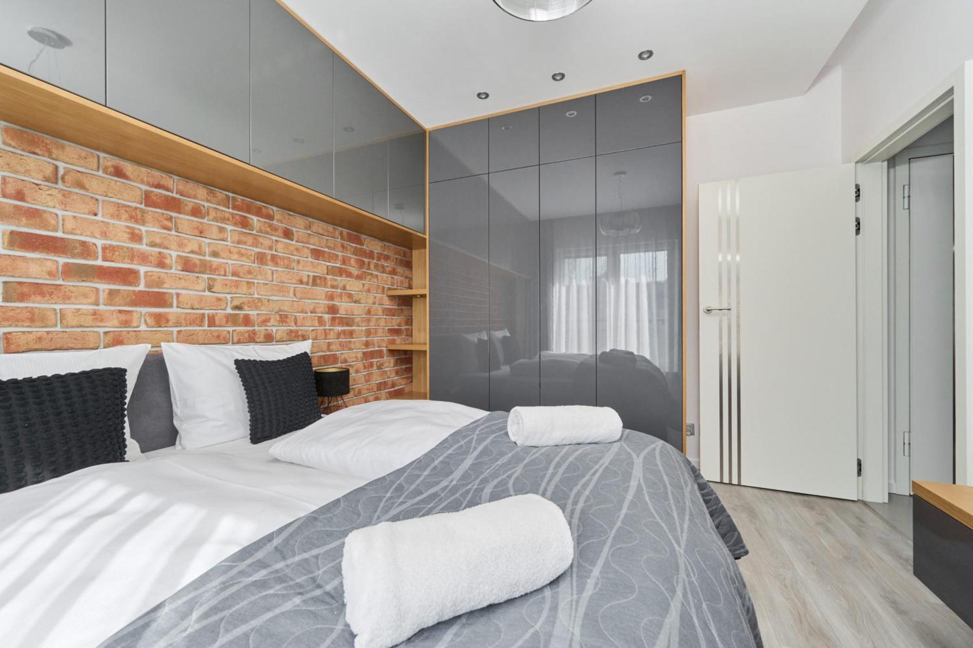 Stylish Kosciuszki Apartaments Near The Market Square With Free Garage Wroclaw By Noclegi Renters 外观 照片
